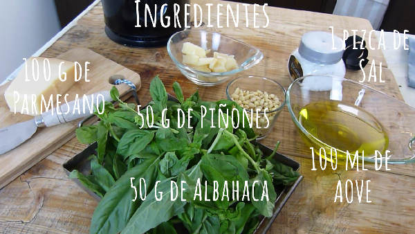 Ingredientes La auténtica receta de PESTO de ALBAHACA o PESTO a la GENOVESE. El auténtico pesto verde de Liguria. receta pesto verde